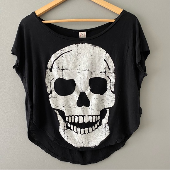 JC Fits Skull Tee w/ Cutout Back - Picture 2 of 12